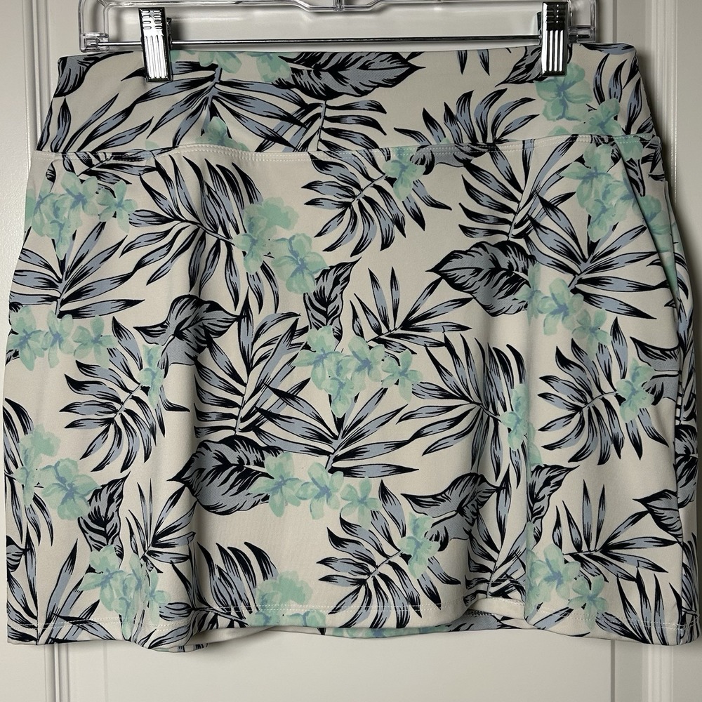 Tommy Bahama Golf Blue and White Tropical Floral Leaf Print Skort Coastal Style‎